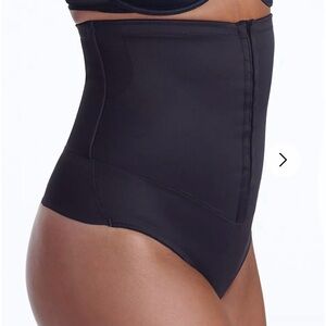 Miraclesuit + 2728 Inches Off Waist Cinching Thong Black M Shapewear NEW